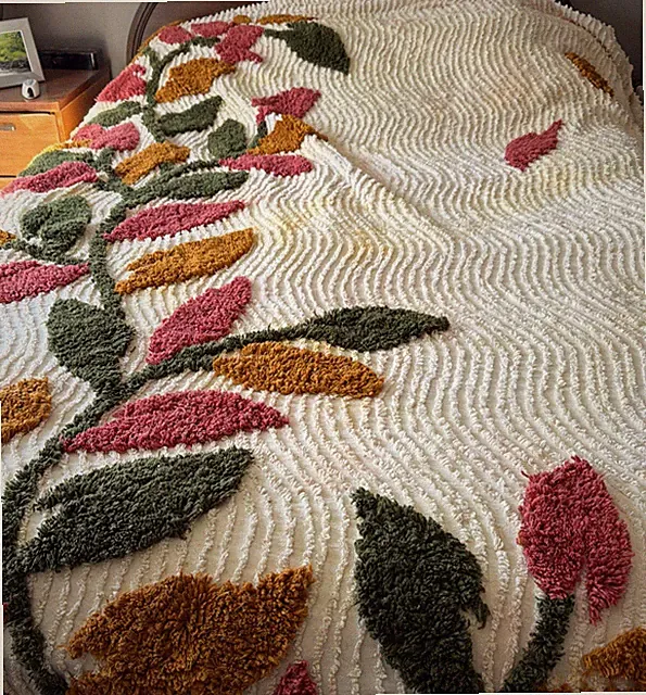 Chenille Bedspread Cutter Flaws Leaf Print Color Bleed 126x120