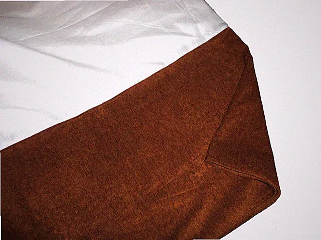 CROSCILL SOUTHWESTERN SMOOTH CHENILLE (1) KING BEDSKIRT SPLIT COPPER 14"
