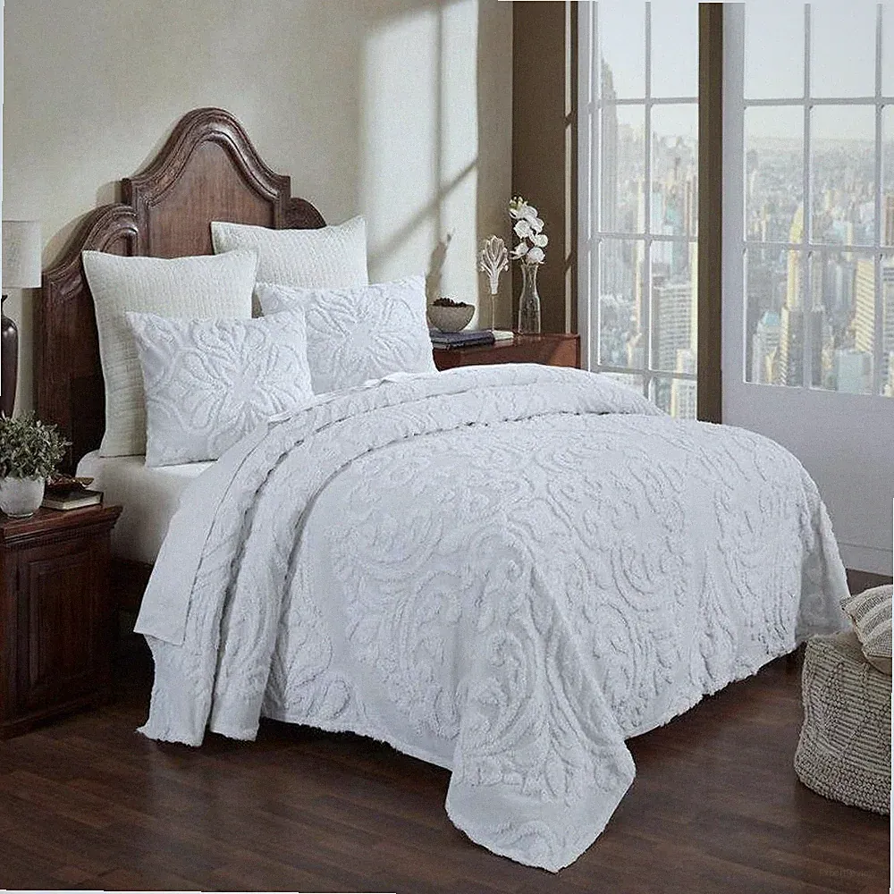 Full Size 100-Percent Cotton Chenille 3-Piece Coverlet Bedspread Set in White