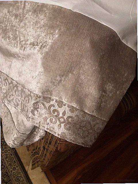 J. QUEEN Tan Chenille King Bedskirt Box Pleat Scroll Border SPLIT 15"