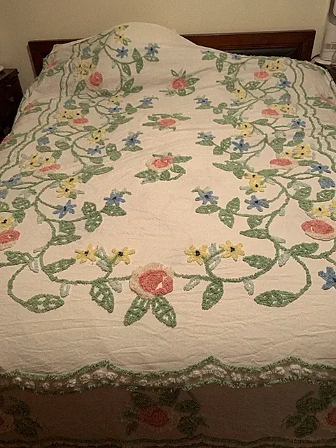 The Vermont County Store Chenille King Coverlet Bedspread Floral Multicolored